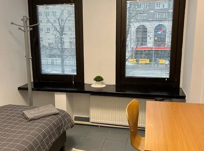 Aleja Solidarności Pensjonat *