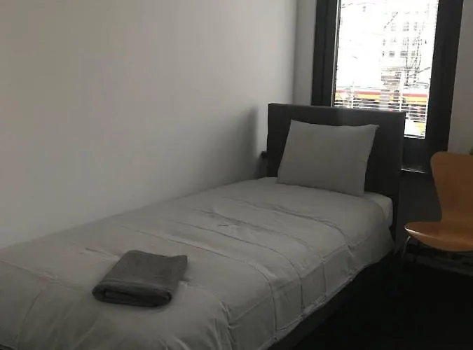 Aleja Solidarności Pensjonat *