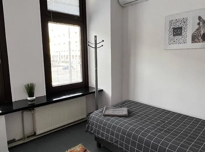 Pensjonat Aleja Solidarności Warszawa